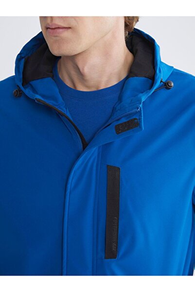 LC Waikiki Standart Kalıp Kapüşonlu Erkek Mont