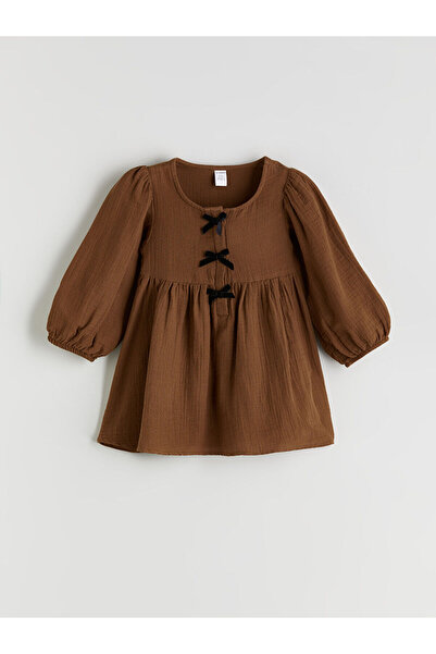 LC Waikiki Peak Yeni Sezon Bisiklet Yaka Fiyonk Detaylı Kız Çocuk Elbise