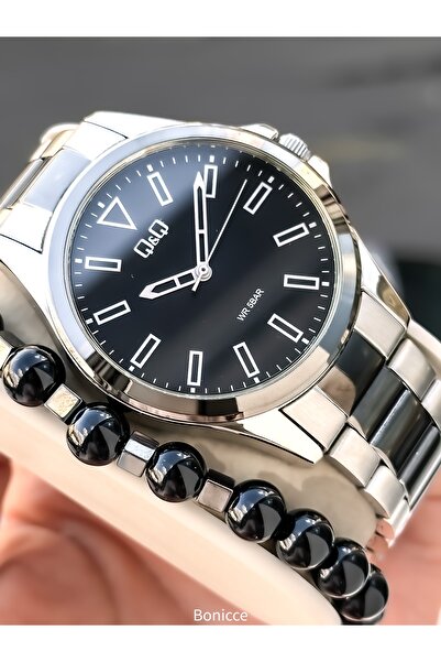 Q&Q Men's Wristwatch, Silver Black Double Color Steel Band, 5 Atm Water Resis...