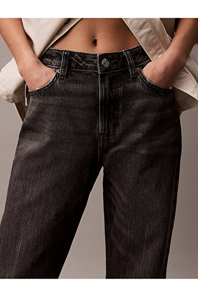 Calvin Klein Women's Signature 90S Straight Jean Pants