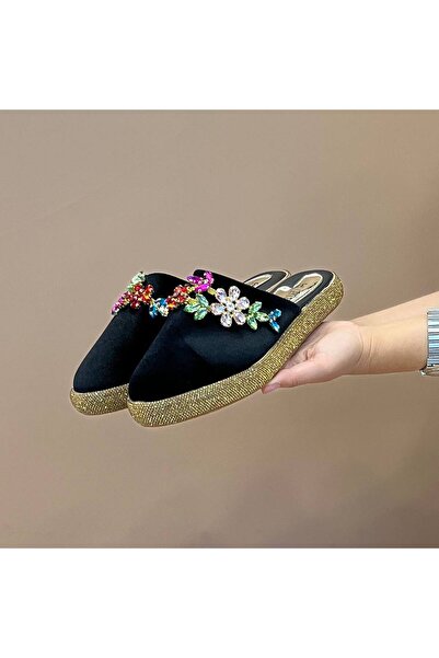 Craftique Siyah Renkli Taş Çiçek Detaylı Burnu Kapalı Kadın Terlik Rahat ve Şık Günlük Model