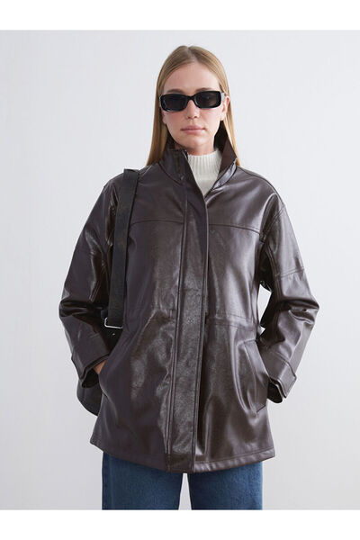 LC Waikiki معطف نسائي كبير الحجم ذو ياقة واقفة بلون بني بمظهر جلدي