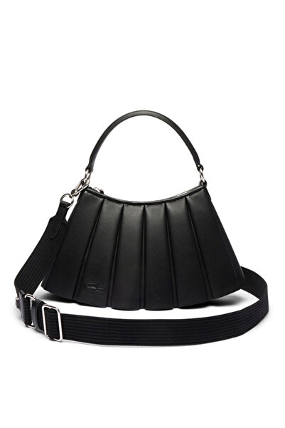 Lacoste حقيبة كتف نسائية صغيرة من الجلد الأسود من لينجلين إلزبيتي