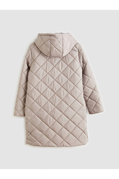 LC Waikiki Kapüşonlu Kapitone Kadın Şişme Mont