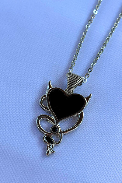 Begondio Boynuzlu Kalp El İşçiliği Paslanmaz Çelik Zincir Kadın Kolye