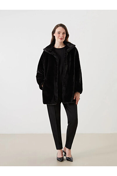 LC Waikiki LCW Grace Siyah Kapüşonlu Kadın Kalın Kürklü Kaban