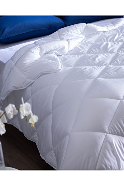 Madame Coco Monalisa Mikrofaser-Steppdecke, Kingsize, Weiß