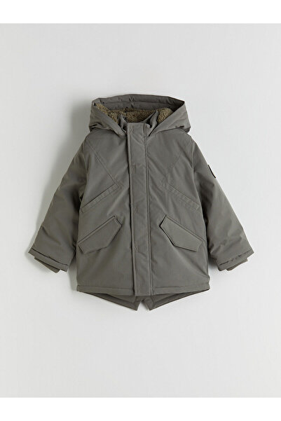 LC Waikiki Peak Yeni Sezon Kapüşonlu Astarlı Erkek Çocuk Mont