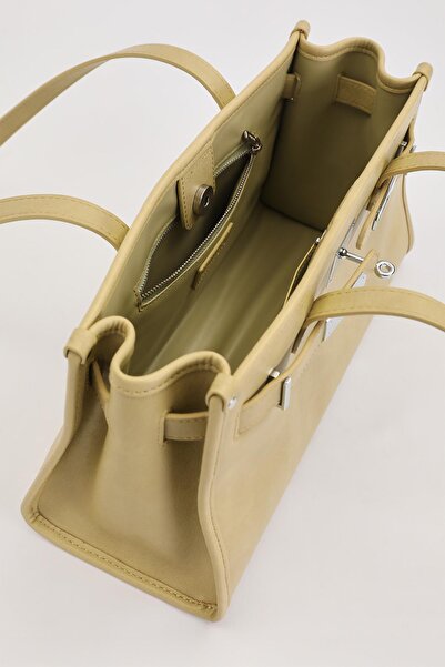 Levidor Green Metal Lock Charm Shoulder Bag