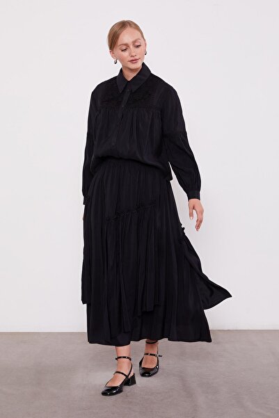 Levidor Black Lace Detailed Skirt Suit