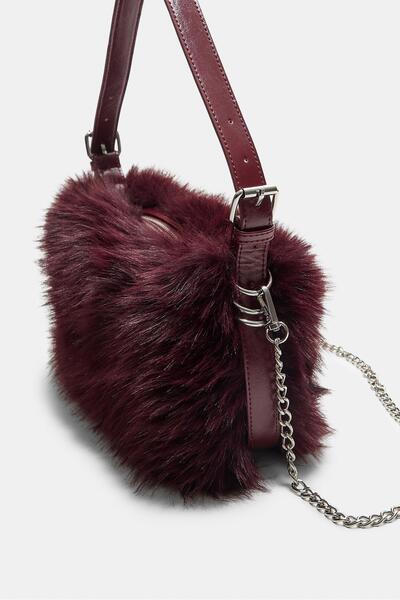 Stradivarius SUNİ KÜRK OMUZ ÇANTASI