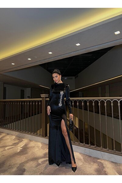 Modafeminen فستان سهرة من القماش المخملي المرن بفتحة أمامية وتفاصيل حجرية 583...