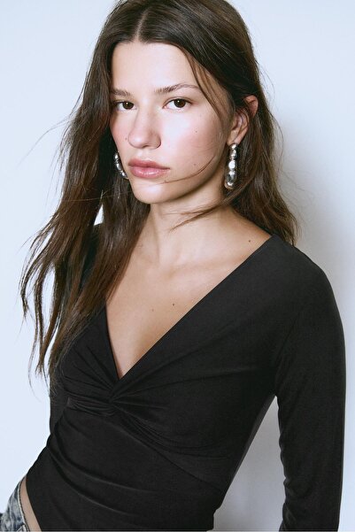 Stradivarius T-shirt with knotted neckline