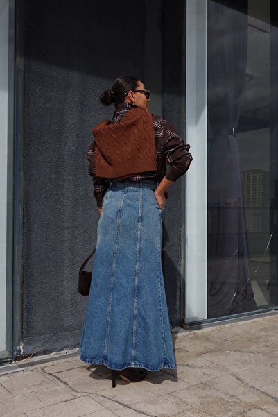 Özge Özgenç Довга джинсова спідниця з боковим застібкою-блискавкою та контрастними швами