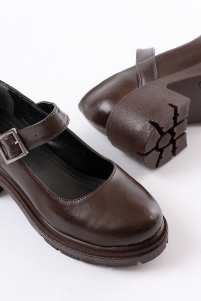 Madam Tarz Elowen Лофер с дебел ток и катарама