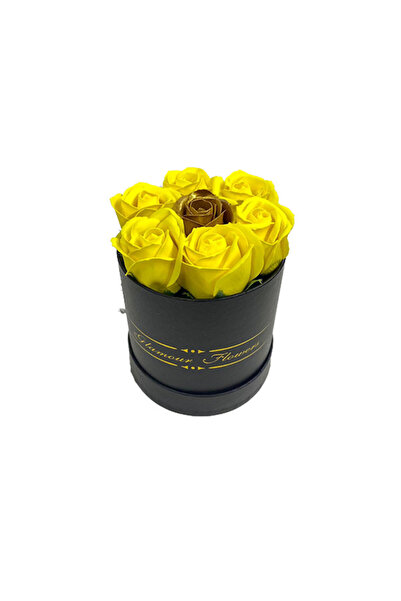 velve Aranjament floral Glamour Flower cutie rotunda neagra cu 7 trandafiri s...