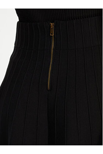 Guess Fustă mini pentru femei neagră W5YD65Z0130