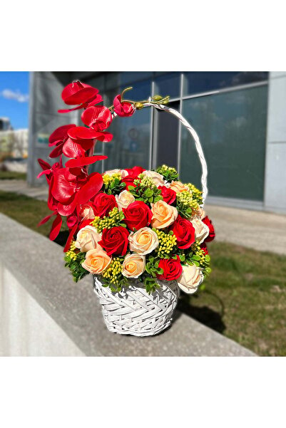 velve Cosulet Royal Orchid, cu trandafiri de sapun, accesorizati cu flori si plante artificiale, rosu