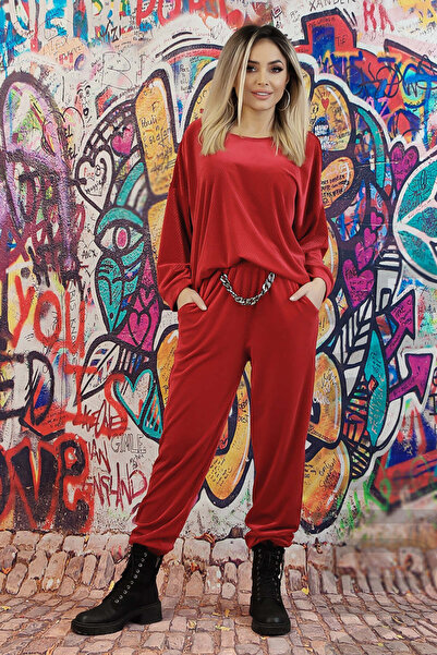 WildFashion Fashion tracksuit made of velvety and elastic material accessorized with chain Y621-81