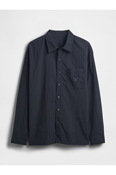 GAP Erkek Lacivert 100% Geri Dönüştürülmüş Oversized Naylon Gömlek