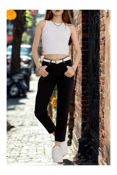 kotmodası Γυναικείο μαύρο τζιν παντελόνι Mom Jean με ψηλόμεσο λάκραπλακ