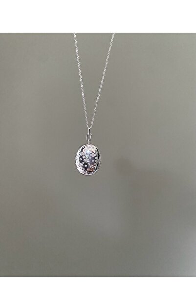 gaila design Silver Color Necklace with a Lid That Can Hold a Photo Inside