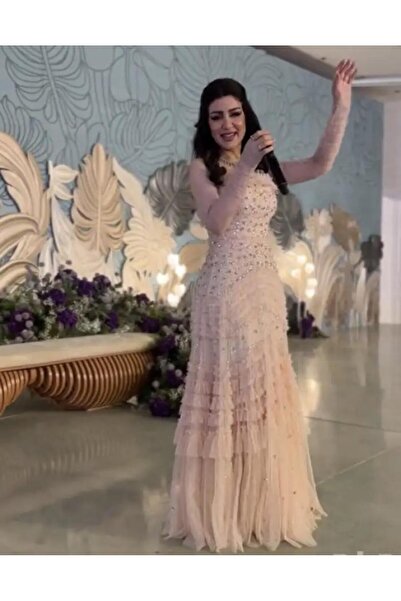 Riva Long, elegant and attractive evening dress