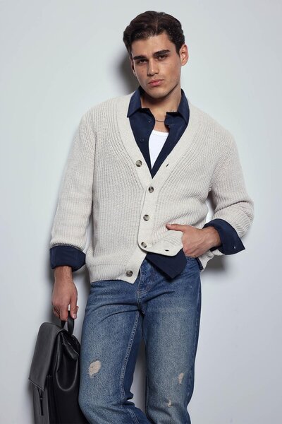 ablukaonline Men's Oversize Buttoned Knitwear Cardigan Beige