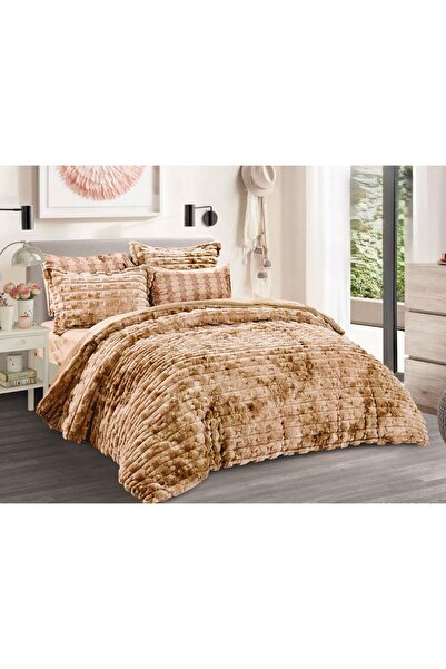 SNOOZYL Exclusively designed double winter bedspread made of soft velvet and royal fur to provide you with warmth and luxury