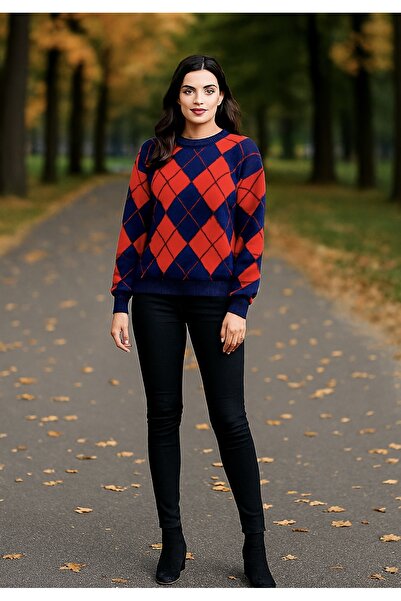 iyzi Women's Red-Black Circular Necklace Patterned Sweater