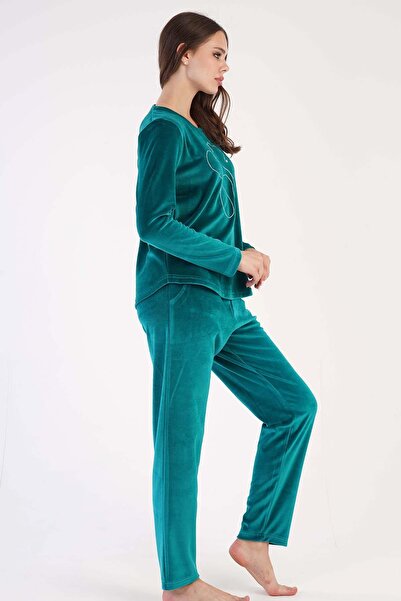 VİENETTA Set de pijamale pentru femei, culoare verde, cu decolteu, cu mâneci lungi, din catifea, cu picioare drepte C9T0N0603
