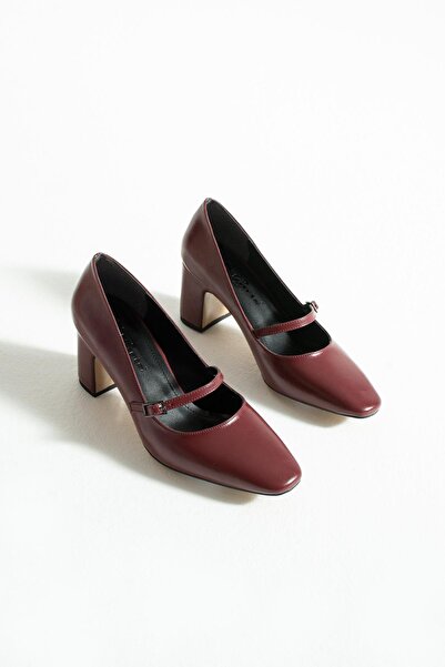 tivana حذاء نسائي بكعب عالي وحزام سيينا - أحمر كلاريت