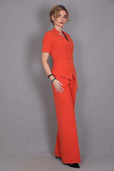 ÖNDER ÖZSOY Tokalı Kısa Kollu Ceket & Yüksek Bel Bol Paça Pantolon Takım-Turuncu