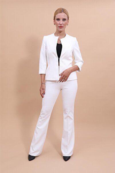 ÖNDER ÖZSOY Oval Yaka Kısa Ceket & İspanyol  Paça Pantolon Takım-Ekru