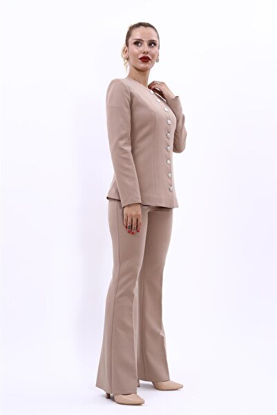 ÖNDER ÖZSOY Sıfır Yaka Boydan Düğmeli Ceket & İspanyol Paça Pantolon-Taş