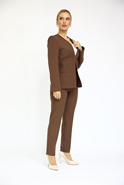ÖNDER ÖZSOY V Yaka Uzun Kurumsal Ceket & Boru Paça Pantolon Takım-Acı Kahve