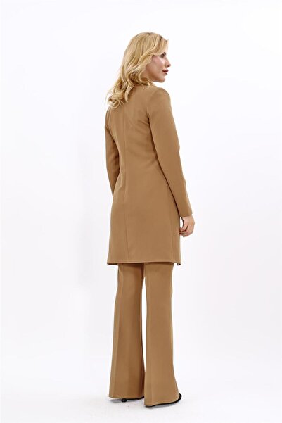 ÖNDER ÖZSOY Şal Yaka Cepli Uzun Ceket & İspanyol Paça Pantolon-Camel