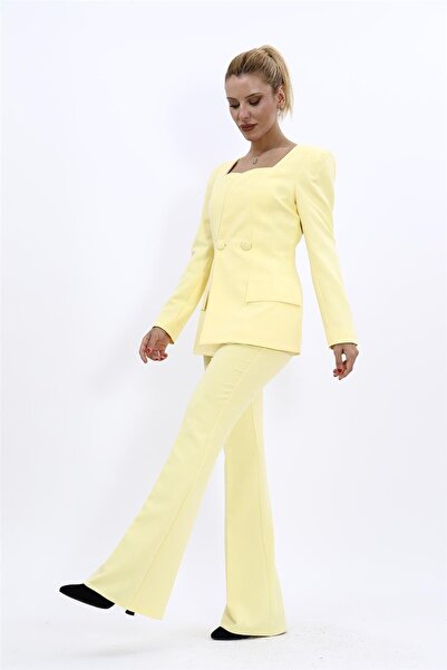 ÖNDER ÖZSOY Kare Yaka Ceket & İspanyol Paça Pantolon-Sarı