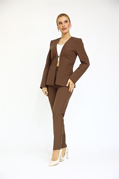 ÖNDER ÖZSOY V Yaka Uzun Kurumsal Ceket & Boru Paça Pantolon Takım-Acı Kahve