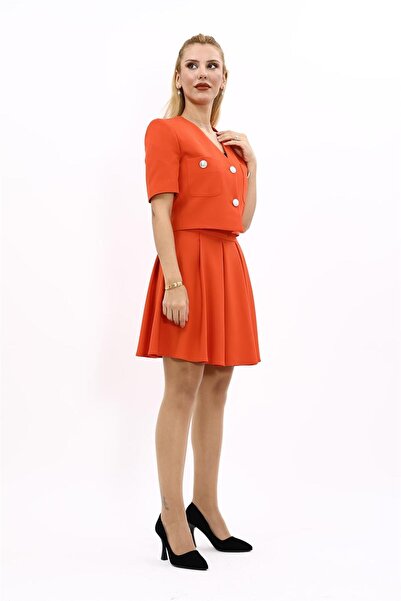 ÖNDER ÖZSOY V Yaka Kısa Ceket & Kısa Kloş Etek-Turuncu