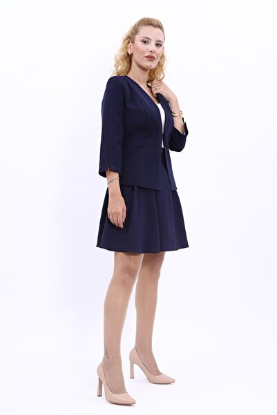 ÖNDER ÖZSOY V Yaka Boydan Kuplu Kısa Ceket & Kısa Kloş Etek-Lacivert