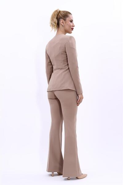 ÖNDER ÖZSOY Sıfır Yaka Boydan Düğmeli Ceket & İspanyol Paça Pantolon-Taş