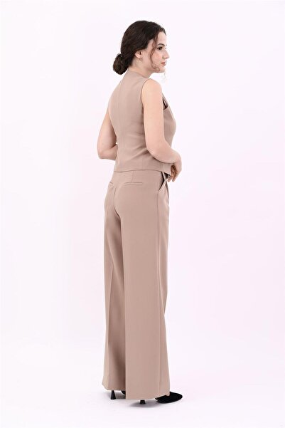 ÖNDER ÖZSOY Kruvaze Çapraz Yelek & Yüksek Bel Bol Paça Pantolon-Taş