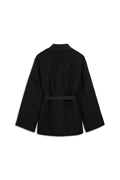 praye Яке с колан и капитонирана подплата, черно