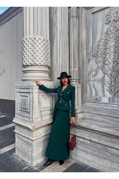 GAMZE ALPTEKİN Elizabeth Gold Belted - Buttoned Blazer Jacket and Pleated Long Skirt Set