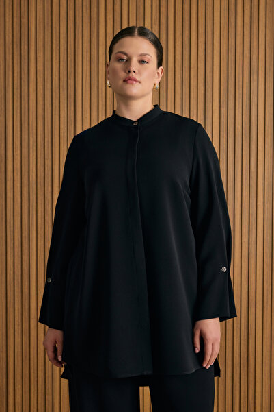 Aker Kol Ucu Metal Koza Logo ve Pili Detaylı Tunik