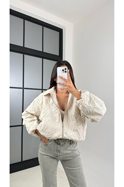 Gaus Ecru Floral Embroidered Lined Pocket Design Jacket Gaus-00451