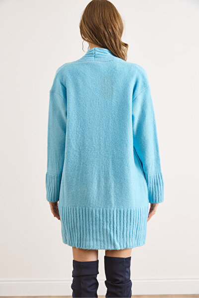 Olalook Women's Baby Blue Pocket Collar Detailed Soft Textured Knitwear Cardigan Hrk-19000322