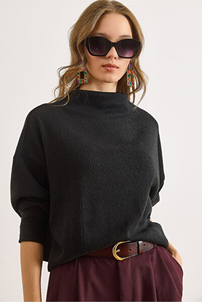 Olalook Kadın Siyah Dökümlü Dik Yaka Şardonlu Yumuşak Dokulu Kazak KZK-19001009