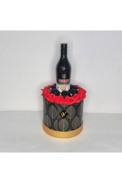 velve Golden Black Gift, Aranjament floral in cutie rotunda trandafiri sapun,...